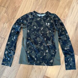 Under Armour Black and Gray Long Sleeve Tee
